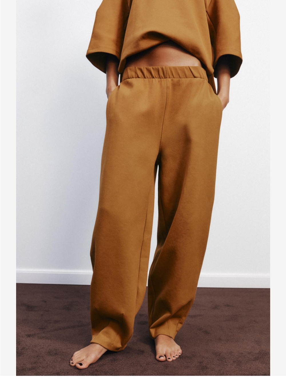 Women’s S interlock cocoon pants from Zara, NWT
